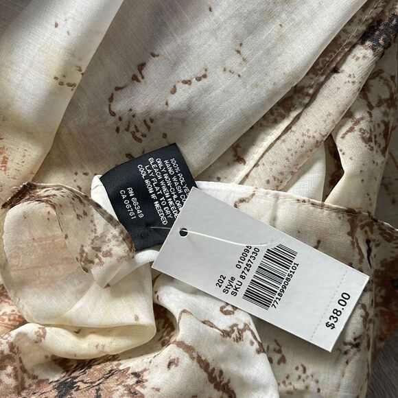 Lord & Taylor NEW Stunning scarf - Picture 4 of 4